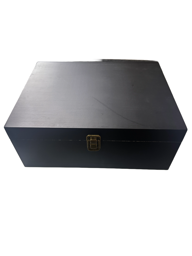 Etched 750ml Clear Glass Decanter with 2 glasses in black wood box