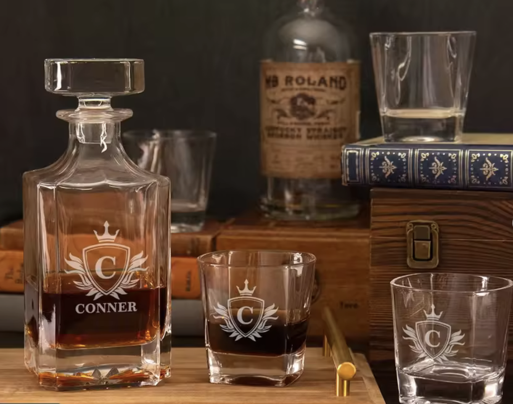 Etched 750ml Clear Glass Decanter with 2 glasses in black wood box